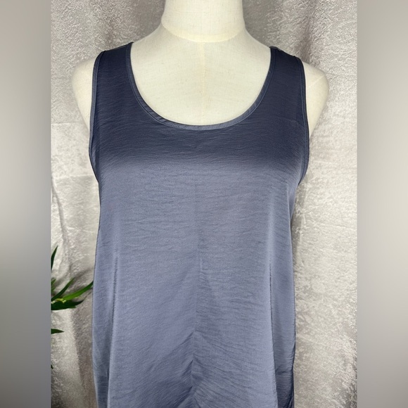 NWT Fabletics Women’s Gray Sleep Tank Tops Sz S - Picture 2 of 9